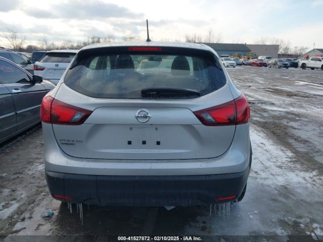 JN1BJ1CP9KW239909 Nissan Rogue Sport S