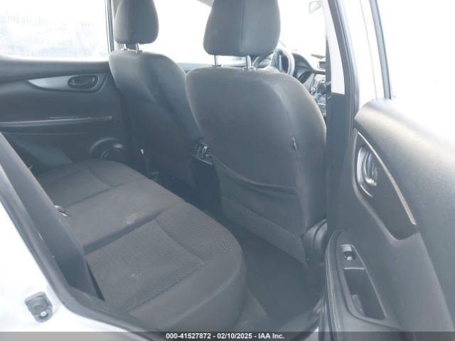 JN1BJ1CP9KW239909 Nissan Rogue Sport S