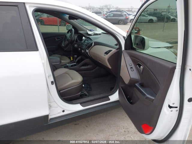 KM8JU3AG6EU879974 Hyundai TUCSON SE