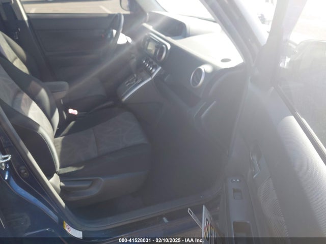 Scion Xb Release Series 2014 JTLZE4FE6EJ057604 Image 5