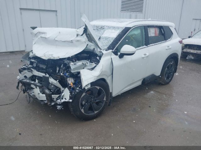 5N1BT3BA9RC737115 Nissan Rogue Sv Fwd
