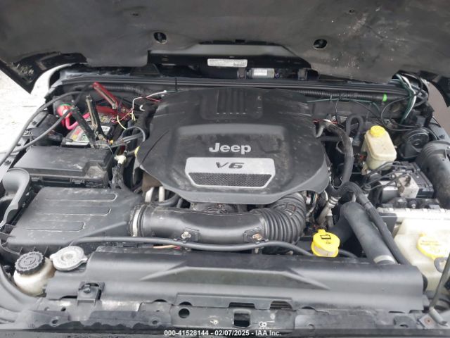 1C4HJWFG7EL126885 Jeep Wrangler Unlimited Rubicon