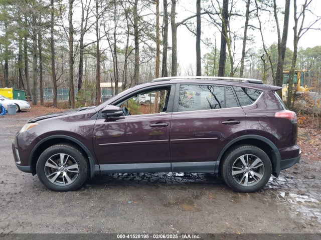 2T3RFREV4JW771167 Toyota Rav4 Adventure/xle