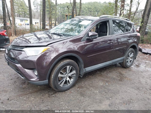 2T3RFREV4JW771167 Toyota Rav4 Adventure/xle