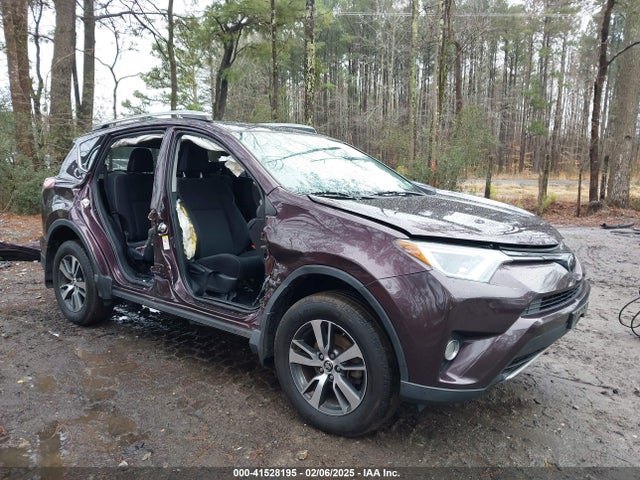 2T3RFREV4JW771167 Toyota Rav4 Adventure/xle