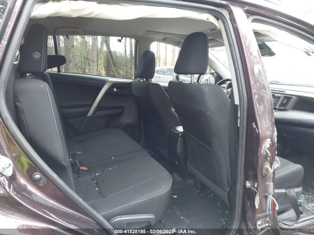 2T3RFREV4JW771167 Toyota Rav4 Adventure/xle