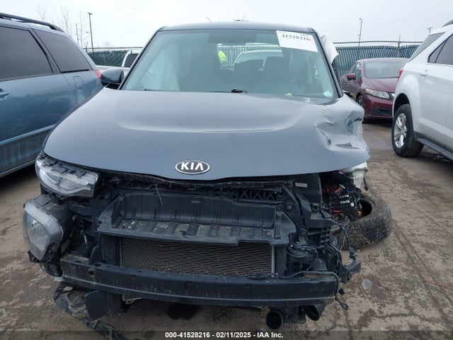 KNDJ23AU9L7041630 KIA SOUL LX