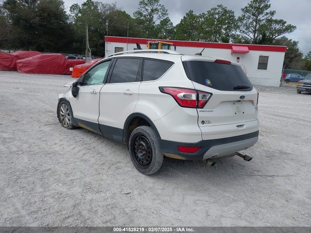Ford Escape Titanium 2017 1FMCU0J9XHUC28859 Image 3