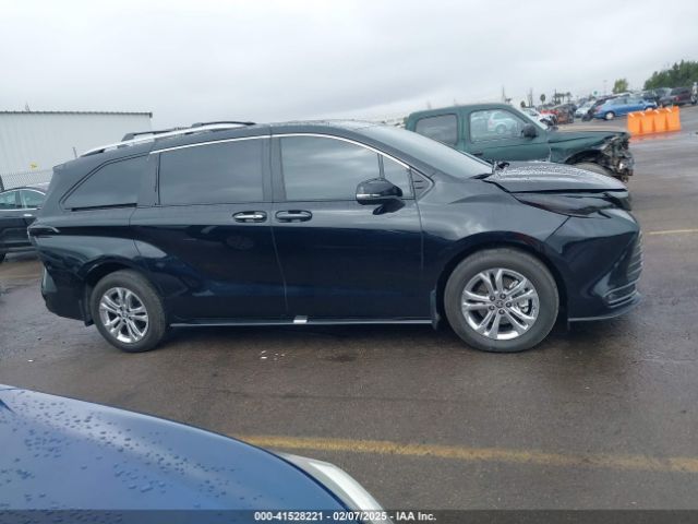 5TDESKFC5PS097037 Toyota Sienna Platinum