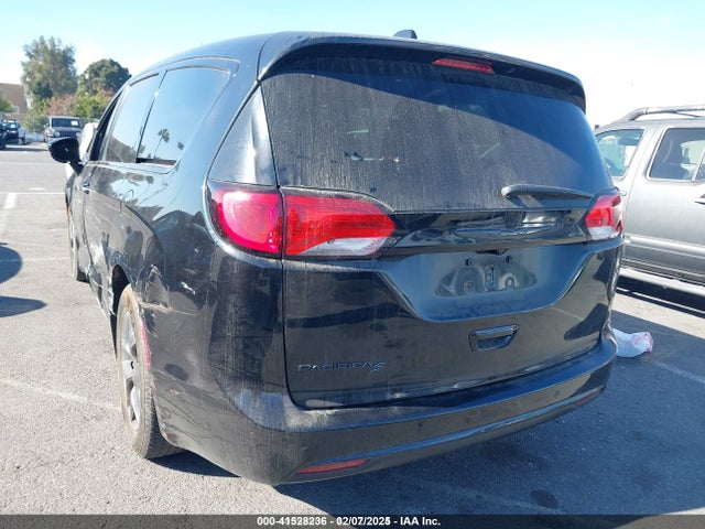 Chrysler 2020 2020 2C4RC1FG4LR150194 Image 3