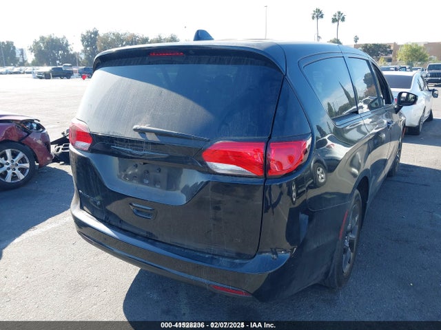 Chrysler 2020 2020 2C4RC1FG4LR150194 Image 4