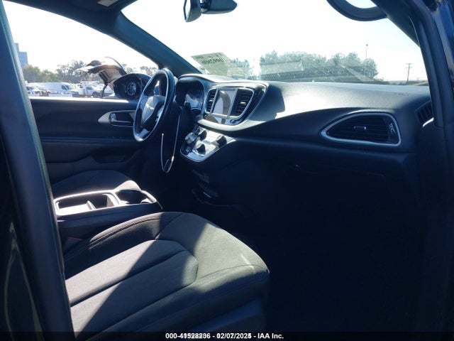 Chrysler 2020 2020 2C4RC1FG4LR150194 Image 5