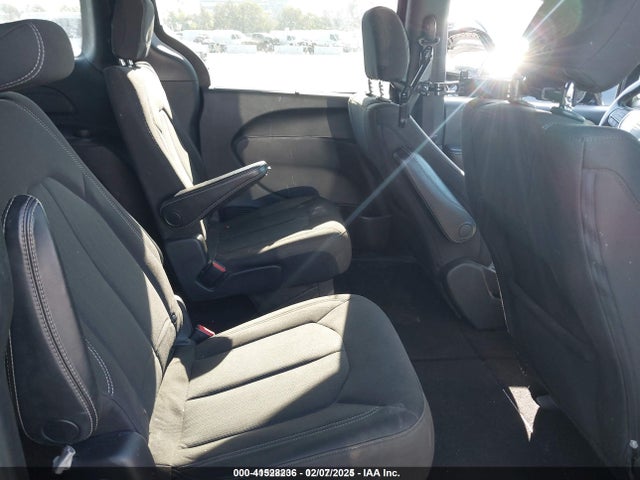 Chrysler 2020 2020 2C4RC1FG4LR150194 Image 8