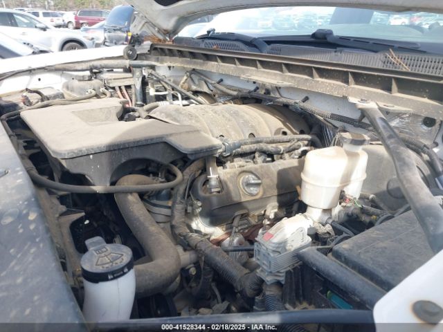 1GCNCNEC2JZ121199 Chevrolet Silverado 1500 Wt