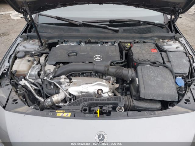W1K3G4FB2MJ292636 Mercedes-Benz A 220 4matic