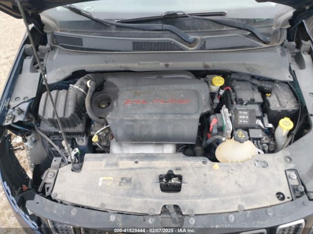 3C4NJDBB8JT142514 Jeep Compass Latitude 4x4
