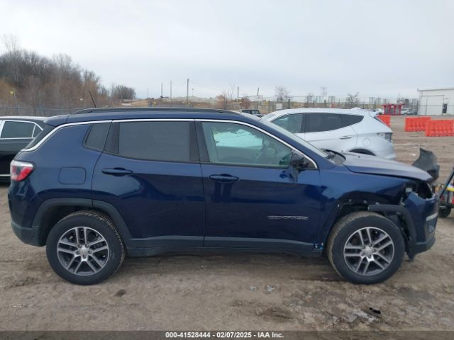 3C4NJDBB8JT142514 Jeep Compass Latitude 4x4