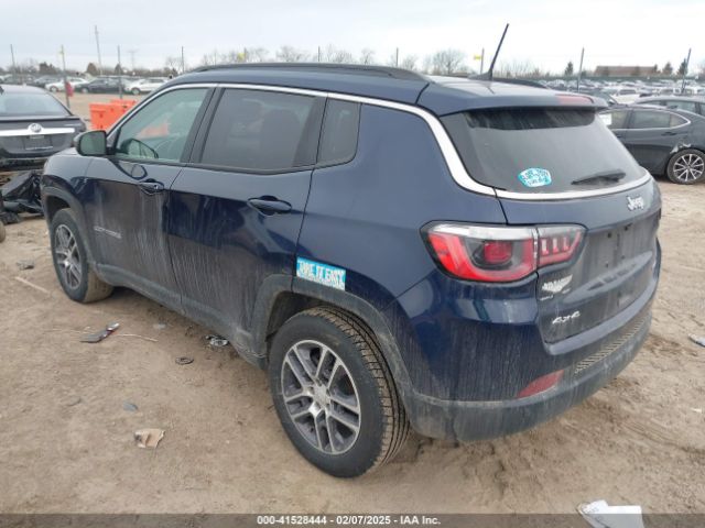 3C4NJDBB8JT142514 Jeep Compass Latitude 4x4