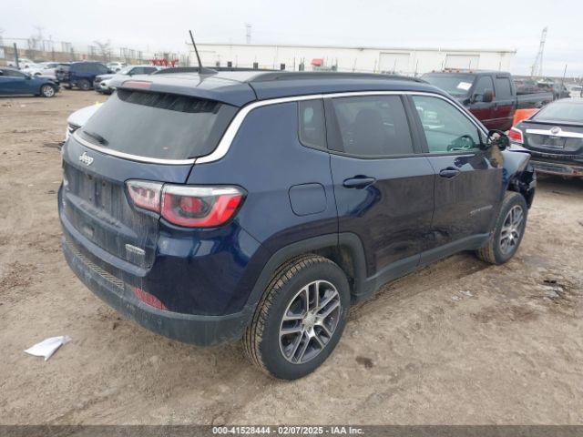 3C4NJDBB8JT142514 Jeep Compass Latitude 4x4