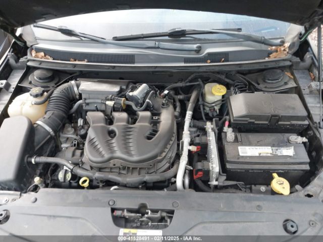 1C3CCCBG8FN643695 Chrysler 200 S