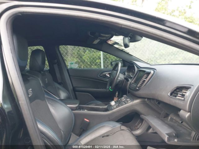 1C3CCCBG8FN643695 Chrysler 200 S