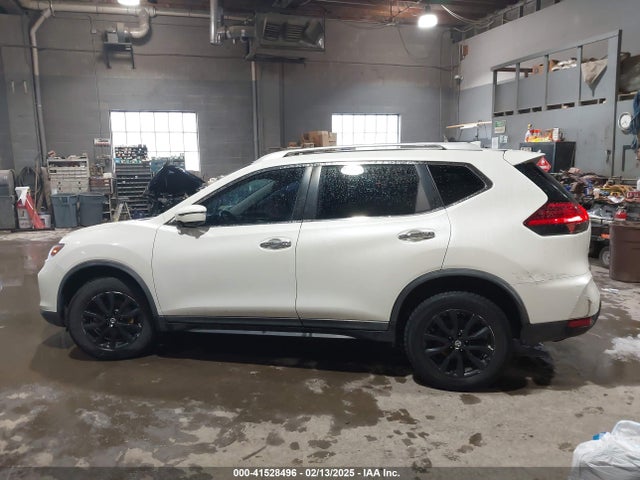 Nissan ROGUE SV 2017 KNMAT2MV6HP590320 Image 14