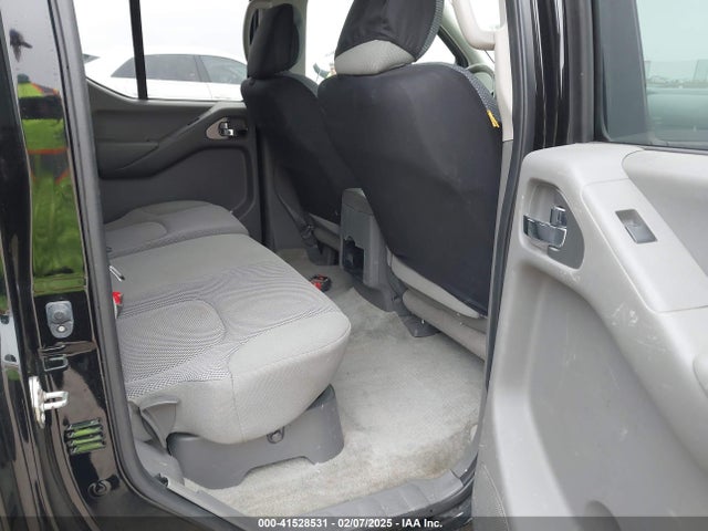 1N6DD0ER7JN754608 Nissan Frontier Sv
