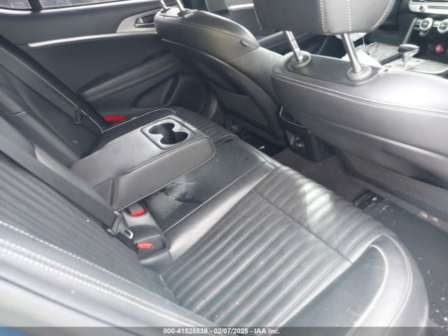 KMTG54TE4NU094769 Genesis G70 3.3t Rwd