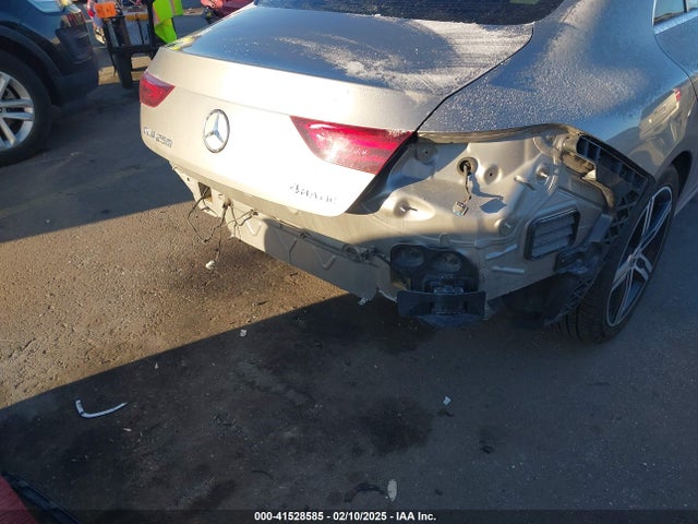 WDD5J4HB1LN036082 Mercedes-Benz CLA 250 4MATIC