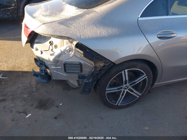 WDD5J4HB1LN036082 Mercedes-Benz CLA 250 4MATIC