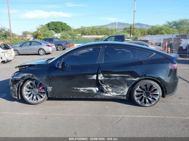 7SAYGDEF1NF453526 Tesla Model Y Performance Dual Motor All-wheel Drive