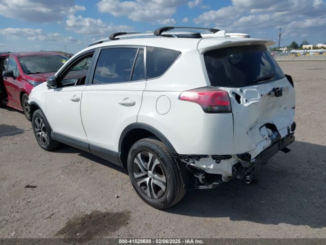 JTMZFREV8JJ732113 Toyota RAV4 LE