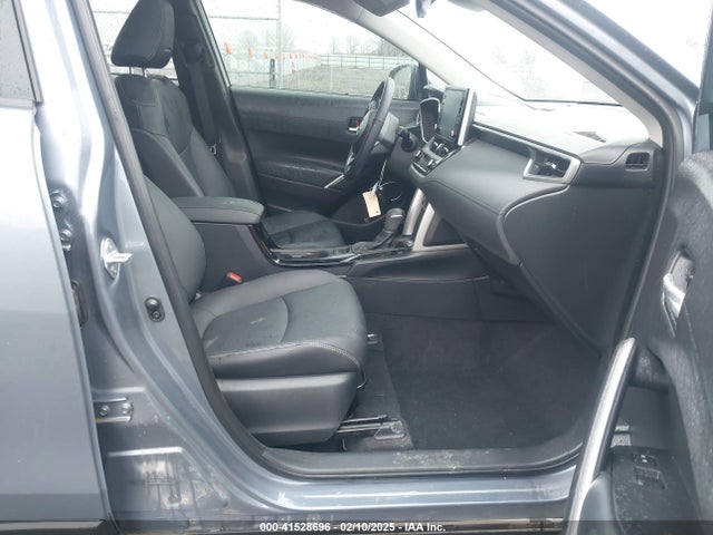 7MUDAAAG2NV011575 Toyota Corolla Cross Xle