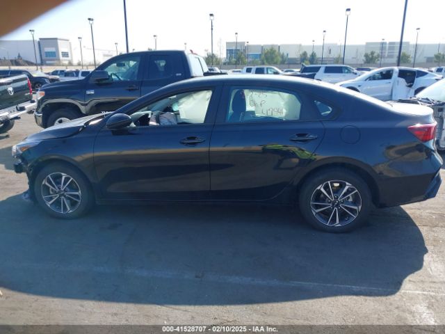 3KPF24AD4PE518157 KIA Forte Lxs