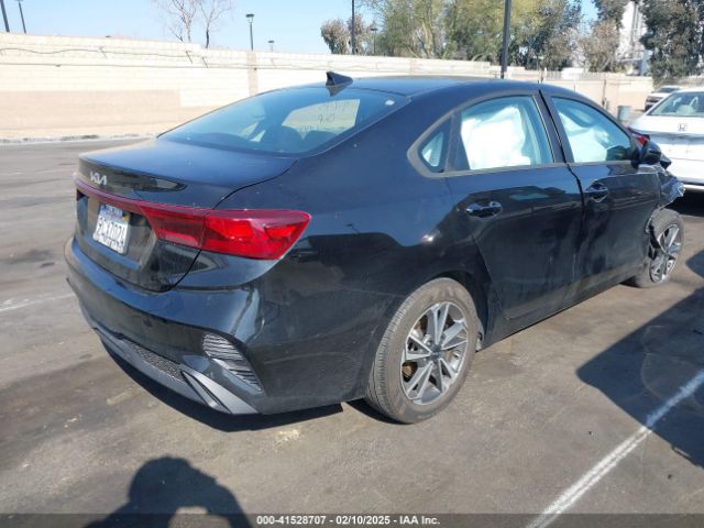 3KPF24AD4PE518157 KIA Forte Lxs