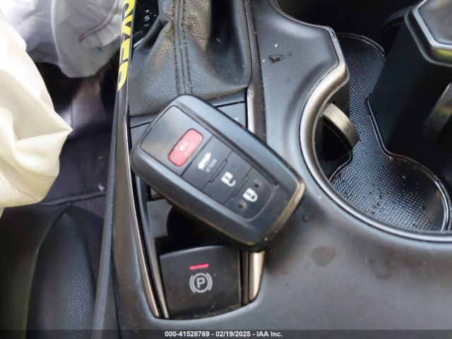4T1T11BK2NU060596 Toyota Camry Se Awd