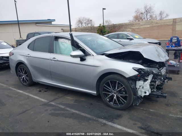 4T1T11BK2NU060596 Toyota Camry Se Awd