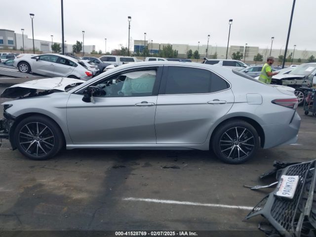 4T1T11BK2NU060596 Toyota Camry Se Awd