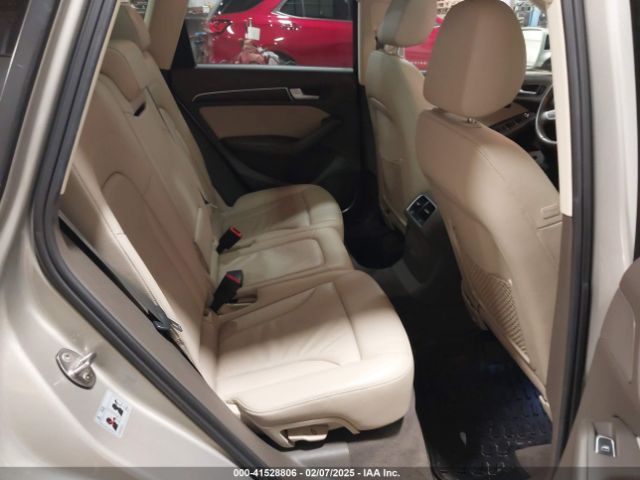 WA1LFAFP1EA075646 Audi Q5 2.0t Premium