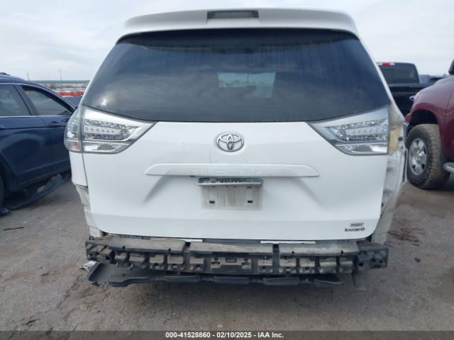 5TDXK3DC1GS714094 Toyota Sienna Se 8 Passenger