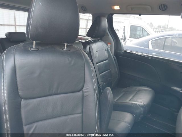 5TDXK3DC1GS714094 Toyota Sienna Se 8 Passenger