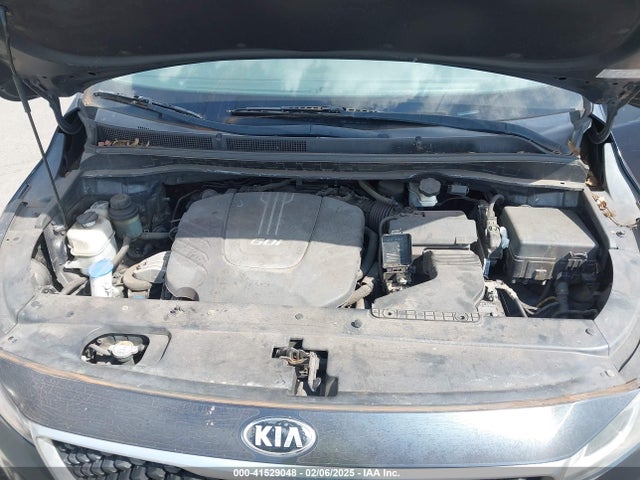 KIA SEDONA LX 2016 KNDMB5C18G6128037 Image 10