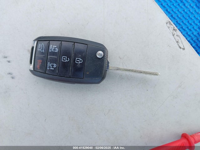 KIA SEDONA LX 2016 KNDMB5C18G6128037 Image 11