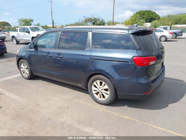 KIA SEDONA LX 2016 KNDMB5C18G6128037 Image 3