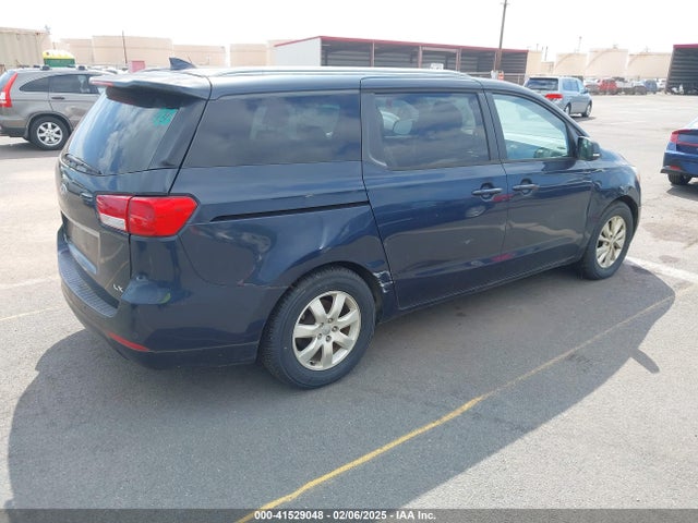 KIA SEDONA LX 2016 KNDMB5C18G6128037 Image 4