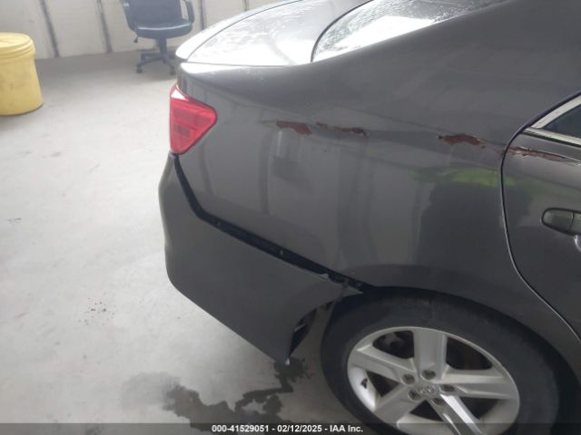 4T1BF1FK9EU402889 Toyota CAMRY SE