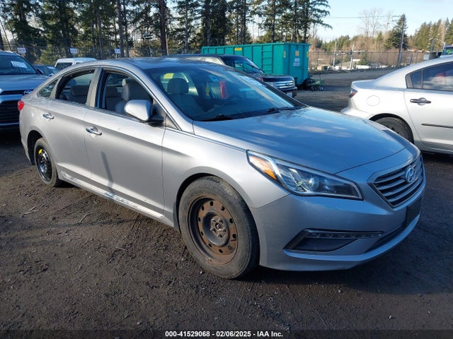 2015 5NPE34AFXFH195561 main image