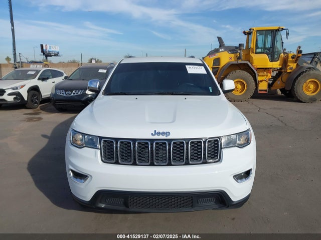 1C4RJEAG0KC603853 Jeep Grand Cherokee Laredo E 4x2