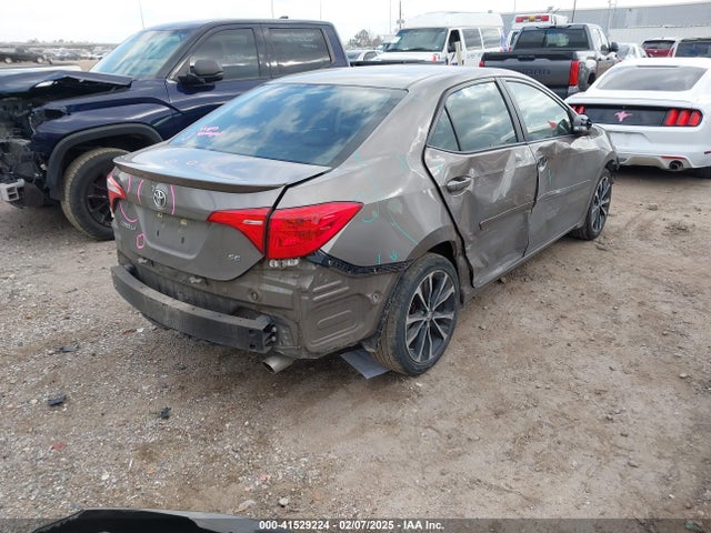 Toyota COROLLA SE 2018 5YFBURHEXJP766293 Image 4
