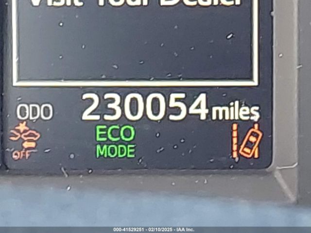 2T3ZFREVXJW457751 Toyota RAV4 LE